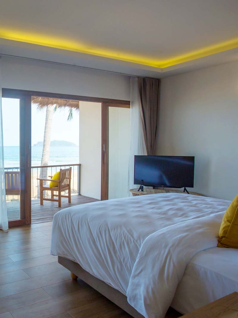 2 Bedrooms beachfront villa